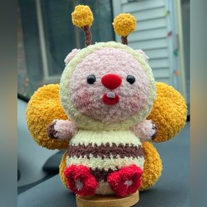 handmade crochet honey Bee in disguise Loopy